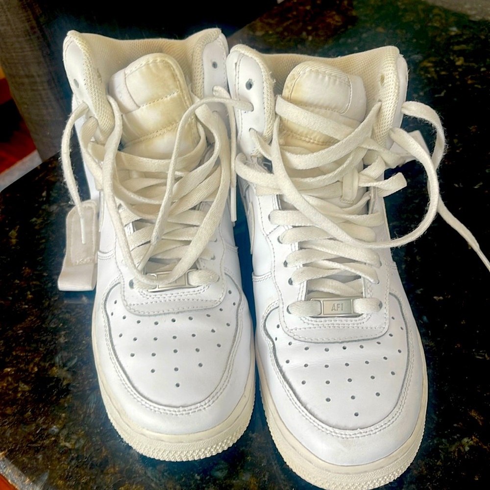 Barely worn bought for a dance costume for hip hop